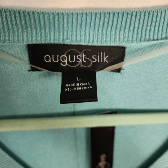 V Neck Sweater - Picture 2 of 5